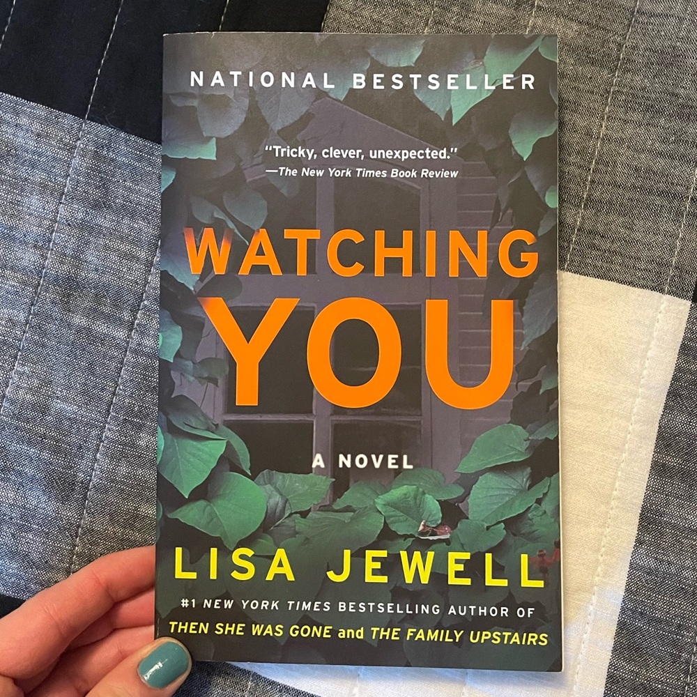 Watching You - Lisa Jewell